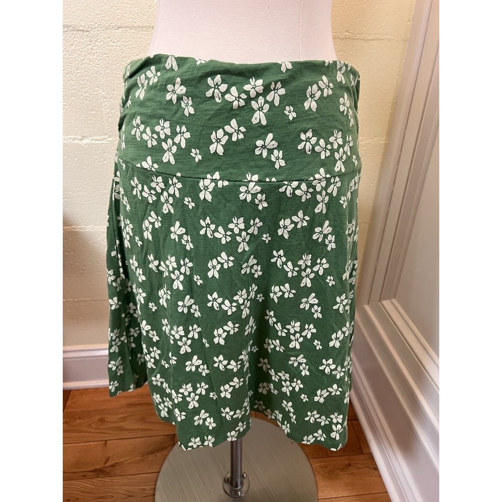 Toad&Co White Floral Print on Green Skirt